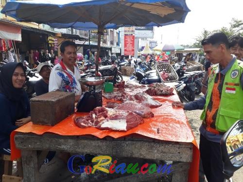 H-2 Lebaran, Harga Daging di Kuansing Mencapai Rp150 Ribu per Kg