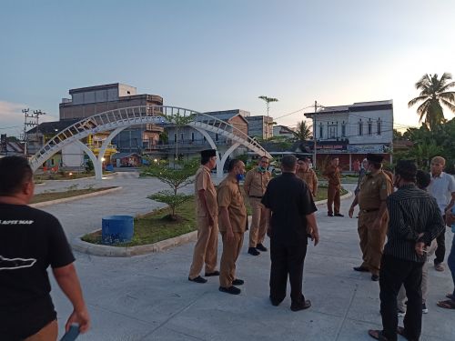 Lahan Bekas Kantor Camat Sungai Apit Disulap Menjadi Taman