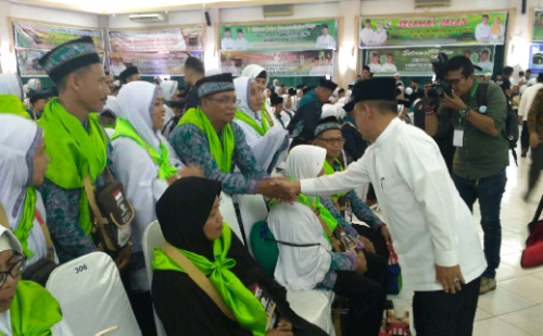 Malam Ini, Wabup Zardewan Sambut Kedatangan 190 Jamaah Haji Pelalawan di Batam