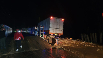 GoRiau Longsor Lagi, Jalan Lintas Riau-Sumbar Kembali Diberlakukan Buka Tutup