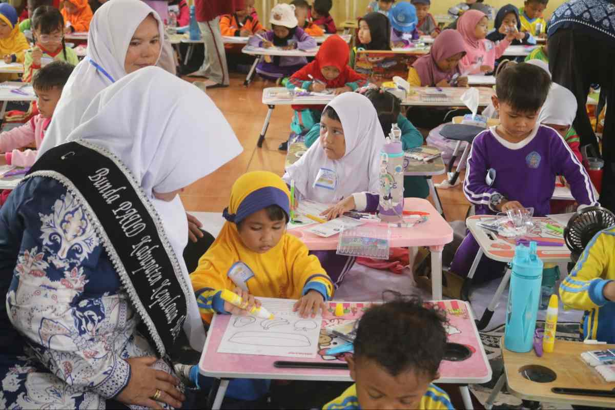 Rayakan HUT Himpaudi ke-21, Ratusan Anak Usia Dini di Meranti Asah Kreativitas Melalui Kesenian