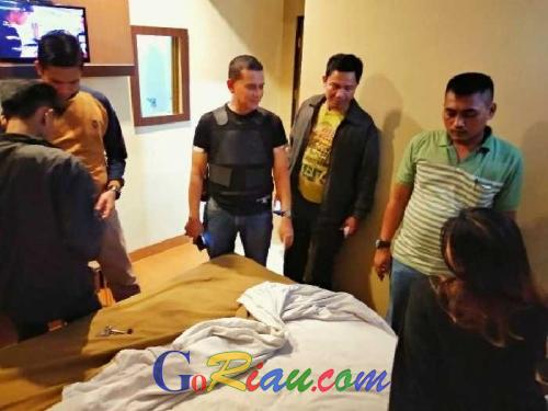 Razia Polsek Payung Sekaki Pekanbaru, 3 Pasangan Mesum Kedapatan Indehoi di Kamar Hotel
