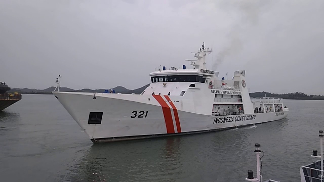 Melintas di Selat Sunda, Kapal Survei China Digiring KN Pulau Nipah ke Luar ZEEI