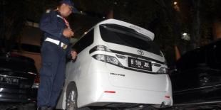 Kepada Pengacara, Jennifer Dunn Ngaku Kalau Mobil Vellfire Pemberian Wawan