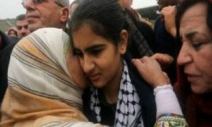 GoRiau Gadis Remaja Palestina yang Lempari Tentara Israel Akhirnya Dibebaskan Setelah 2 Bulan Ditahan