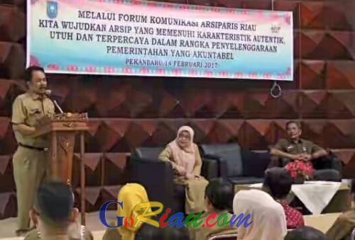 Dianggap Penting, Tenaga Kearsipan di Riau Dikukuhkan dalam Forum Komunikasi Arsiparis
