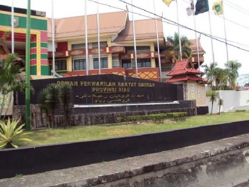 Mengaku Resah dengan Tamu, Pengamanan Dalam Gedung DPRD Riau Berlebihan