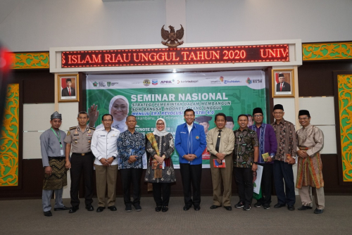 Seminar Nasional IKA UIR bersama Menaker Sukses Digelar, UIR Jadi Kampus Kedua di Luar Pulau Jawa yang Dikunjungi Ida Fauziyah