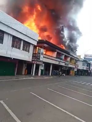 Pagi Ini, Lima Ruko di Pasar Telukkuantan Terbakar