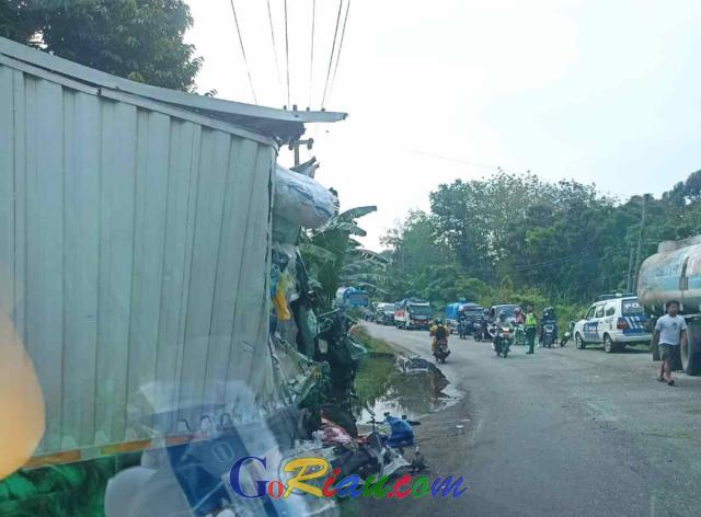 Kecelakaan Beruntun di Tikungan Patah Lintas Timur Inhu Riau, Satu Orang Tewas