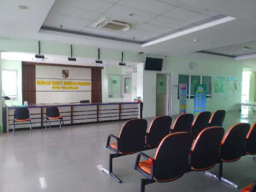 Walau Sebagai Rujukan Covid-19, Rumah Sakit Daerah Madani Pekanbaru Tampak Tidak Ada Petugas dan Tidak Terima Pasien Umum