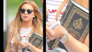 GoRiau Berjalan Sambil Peluk Alquran, Aktris Hollywood Lindsay Lohan Masuk Islam?