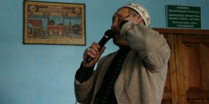 GoRiau Azan Berkumandang di Musala Pukul 10 Malam, Warga Heboh dan Datang Berbondong, Ternyata . . .