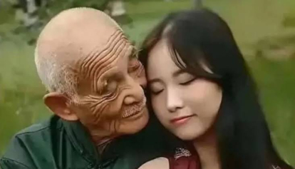 Gadis Muda Cantik Ini Rela Putus Hubungan dengan Keluarga Demi Nikahi Pria 80 Tahun