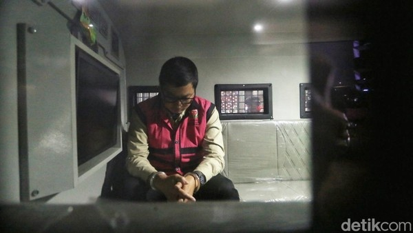 Skandal Korupsi MBG Terbongkar, Kejagung Seret Eks Petinggi BGN dan Bos Vendor ke Bui