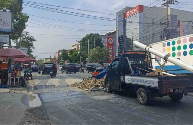 Rusak Lagi, Pemprov Riau Minta PDAM Perbaiki Jalan Ahmad Yani Pekanbaru Seperti Semula