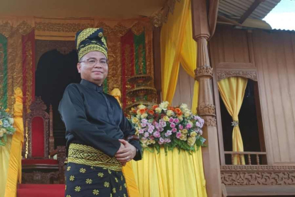 GoRiau Rektor Universitas Lancang Kuning Prof Junaidi Terima Gelar Adat Kerajaan Rokan