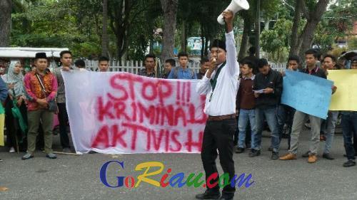Tuntut Rekan-rekannya yang Ditangkap Polda Metro Jaya Dibebaskan, Puluhan Massa HMI Geruduk Mapolda Riau