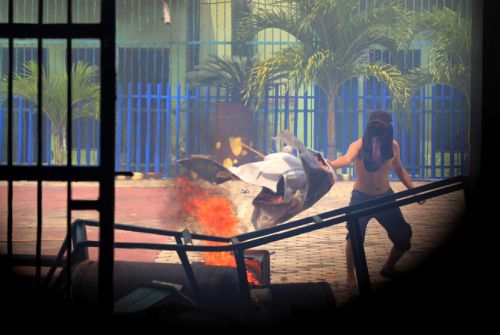 Ratusan Napi Mengamuk, 7 Ruang di Lapas Palopo Terbakar