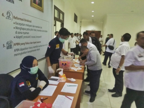 Jika Tak Datang Tes Urin, THL Pemprov Riau Bakal Langsung Dipecat