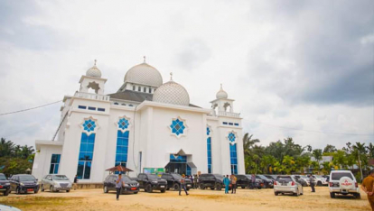 Buat Gubernur Syamsuar Takjub, Masyarakat Desa Serasem Miliki Masjid Megah Senilai Rp 9 Miliar dari Wakaf Seribu Sehari