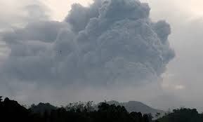 Kutukan Lembu Sura dan Runtuhnya Majapahit, Mitos dan Sains Gunung Kelud