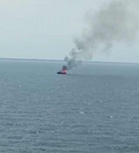 Kapal Kayu MT Adinda Terbakar di Bui 4 Bengkalis