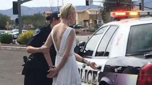 Mempelai Wanita Ditangkap dan Diborgol Polisi di Hari Pernikahan, Ini Kesalahannya