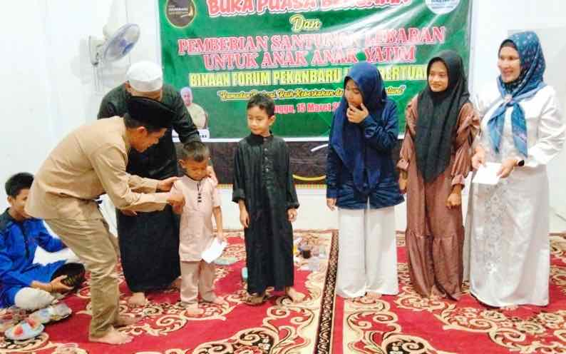 FPKB Santuni 70 Anak Yatim, Wujud Kepedulian Jelang Lebaran di Pekanbaru
