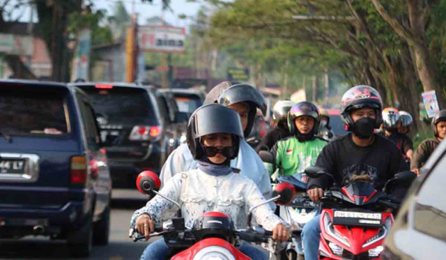 Macet Total Terjadi di Jalan Lintas Bukittinggi - Limapuluh Kota Sumatera Barat, Jalur Mudik Riau Lancar