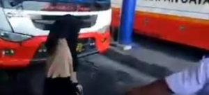 GoRiau Santriwati Bercadar Diturunkan dari Bus dan Diserahkan ke Polisi, Begini Penjelasan Kepala Terminal