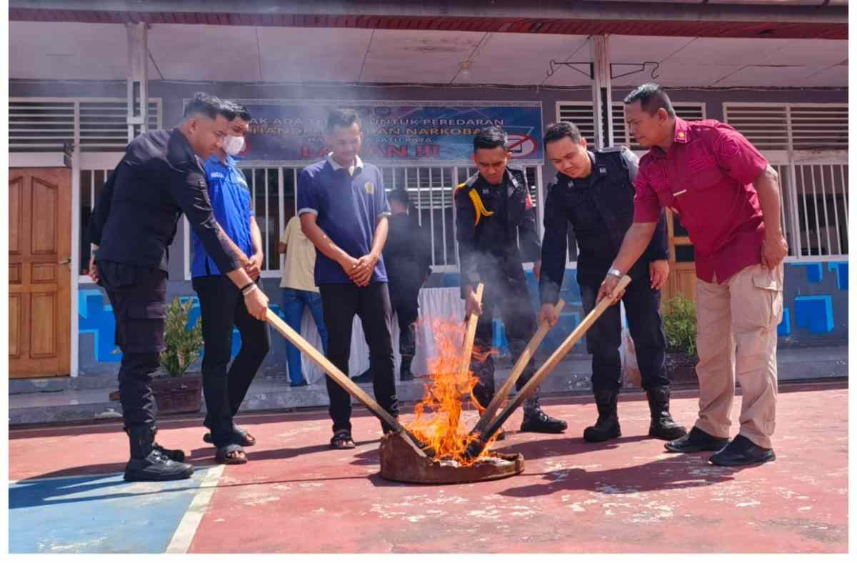 Hasil Temuan Razia Blok Hunian Lapas Selatpanjang Dibakar