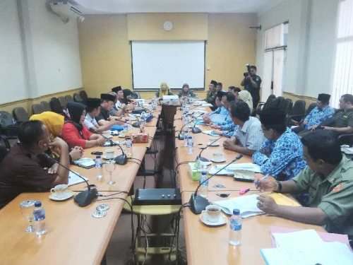 Ini Jawaban Kepala SMAN 2 Mandau dan Disdik, Terkait Kategori Lingkungan Saat Hearing dengan Komisi IV DPRD Bengkalis