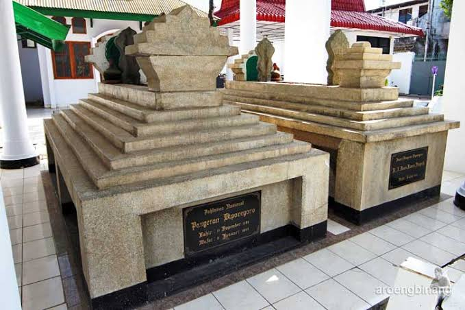 Prabowo Usul Pindahkan Makam Pangeran Diponegoro, Sejarawan: Tak Ada Artinya