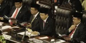 GoRiau Ketua DPR Pingsan Menjelang Sidang Sesi II Pembacaan Nota Keuangan dan RAPBN 2015