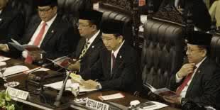 Ketua DPR Pingsan Menjelang Sidang Sesi II Pembacaan Nota Keuangan dan RAPBN 2015