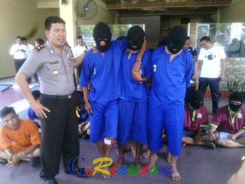 Dipecat karena Disersi, Mantan Oknum TNI Ini Sengaja Undang 2 Rekannya Merampok 2 Alfamart di Pekanbaru