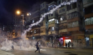 GoRiau China Parkirkan 500 Kendaraan Militer di Seberang Hong Kong