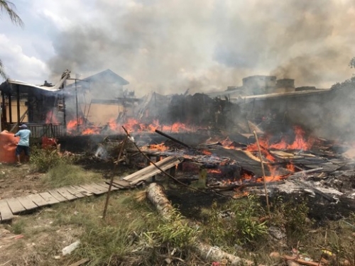 Dilalap Si Jago Merah, 3 Rumah di Guntung Inhil Ludes Terbakar