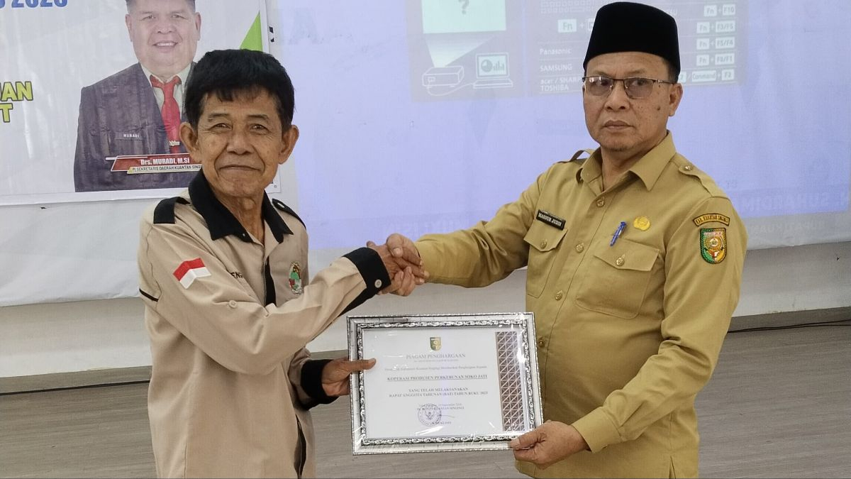 Koperasi Soko Jati Pangean Terima Penghargaan dari Pemkab Kuansing