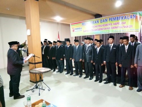 42 Anggota Panwaslu Kecamatan se-Kabupaten Siak Dilantik