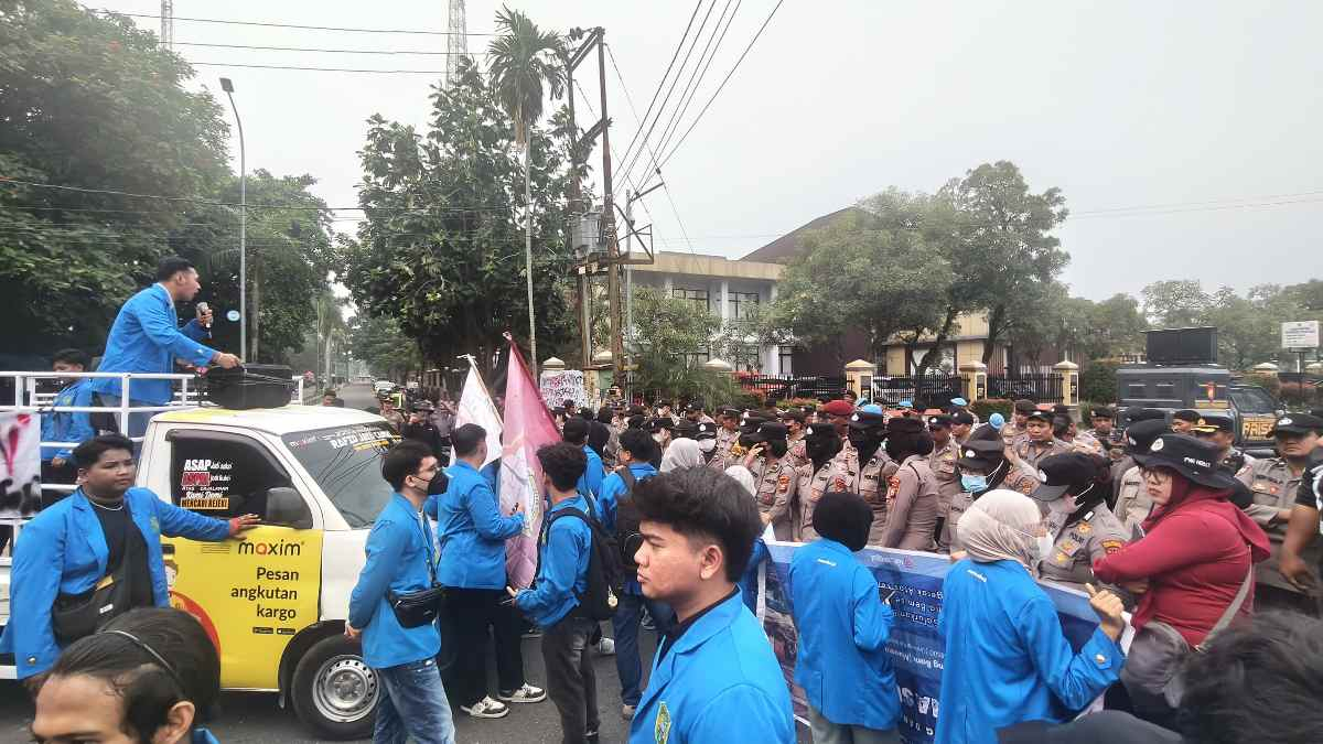 Mahasiswa UIR Desak Polda Riau Evaluasi Green Policing, Soroti Derita Warga Terkepung Kabut Asap
