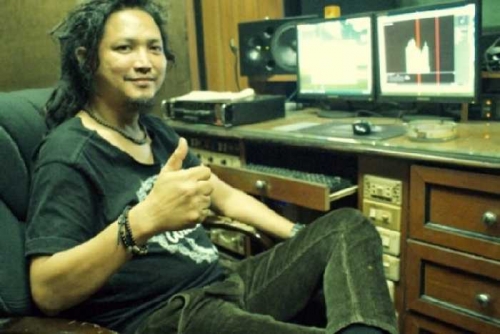 Tinggalkan Pekanbaru Saat Masih SMA dan Sempat Jual Mobil, Rocker Gimbal Ini Malah Sukses Jadi Penyanyi Reggae di Jakarta