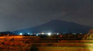 GoRiau Meletus Sabtu Malam, Abu Gunung Marapi Tak Menyebar Luas karena Hujan Lebat