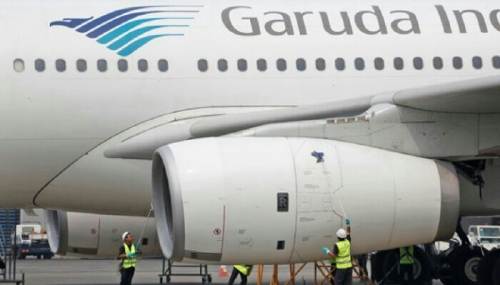 Burung Gagalkan Penerbangan Garuda dari Padang ke Jakarta