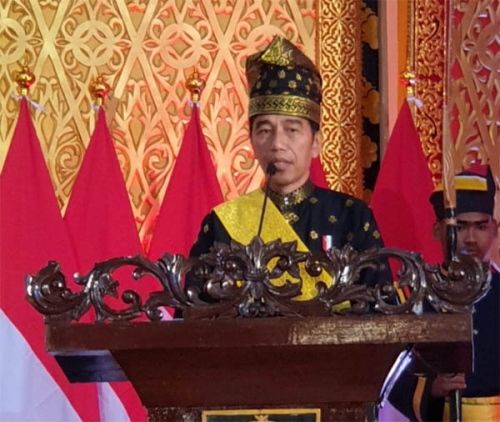 Jokowi Harus Ikuti Ini untuk Dapat Gelar Adat Melayu Riau, Begini Prosesinya..