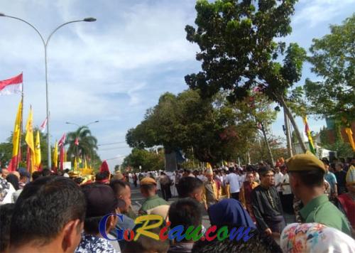 Menunggu Kedatangan Jokowi ke LAM, Area Sudah Dipadati Masyarakat, Begini Penampakannya