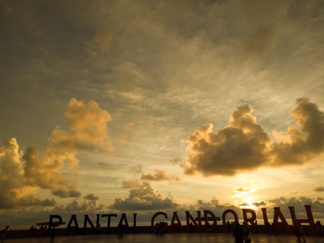 Pantai Gandoriah, Pantai Indah yang Menjadi Saksi Kandasnya Kisah Cinta Saudara Sepersusuan