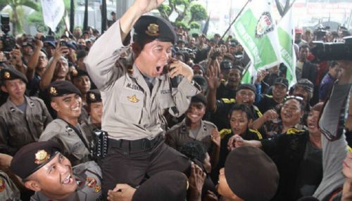 Ngotot Desak Lantik Budi Gunawan, Jebakan DPR Makzulkan Jokowi