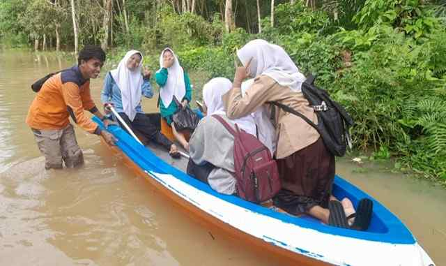 Banjir di Inhu: Dua Desa Terendam Akibat Luapan Sungai Indragiri, Warga Diimbau Waspada